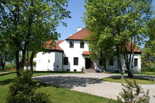 Bed and Breakfast Bialy Dwor Kwidzyn Esterno foto