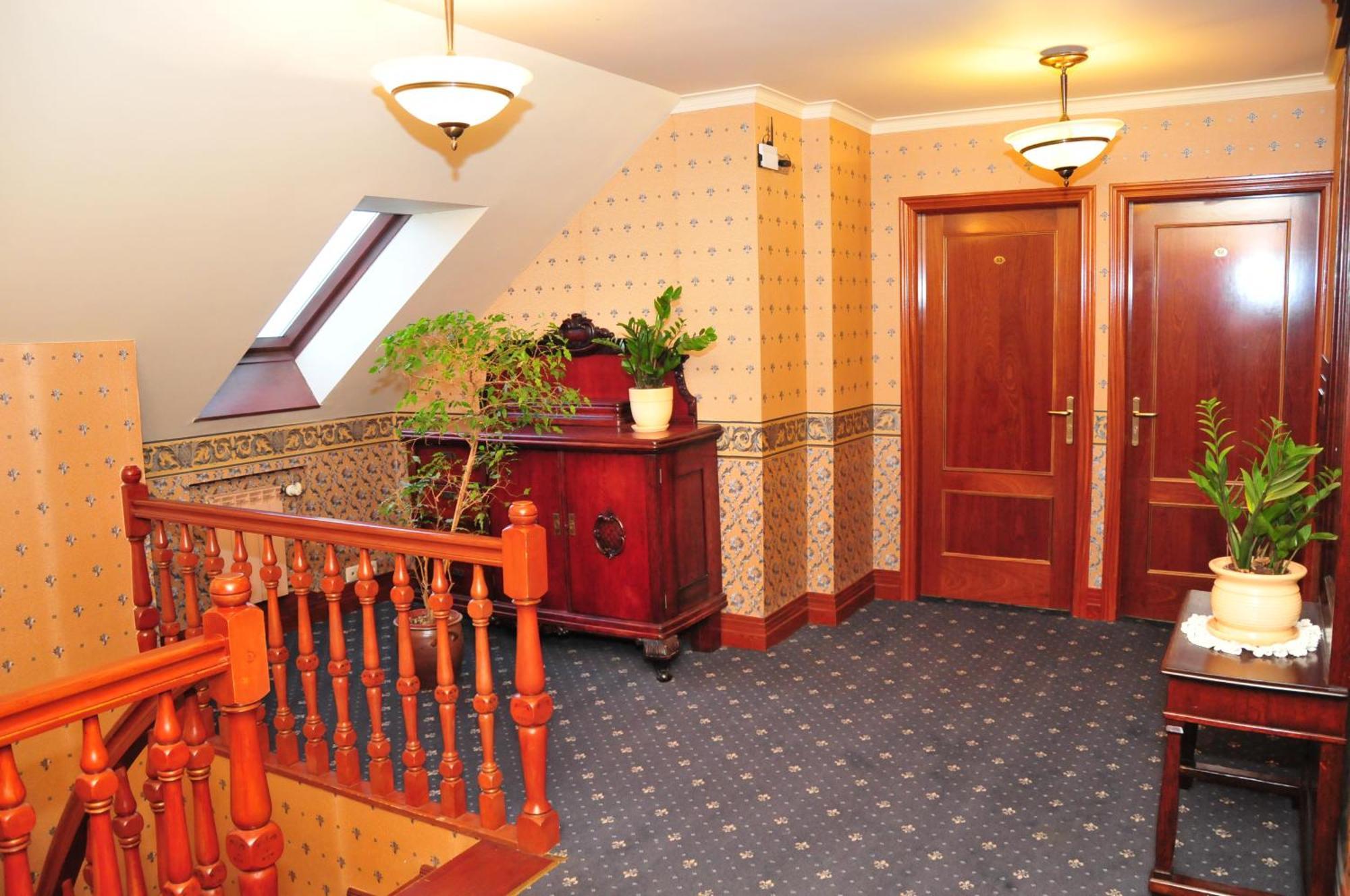 Bed and Breakfast Bialy Dwor Kwidzyn Esterno foto