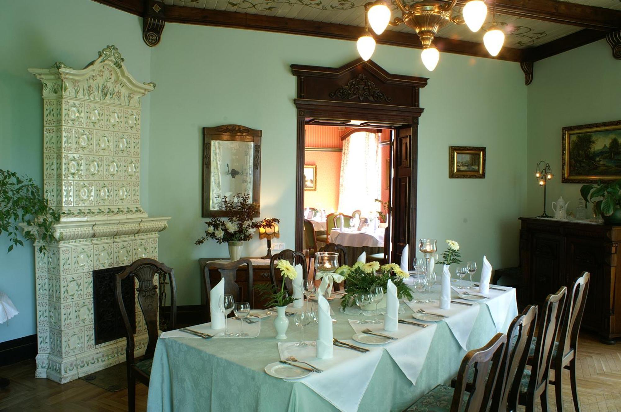 Bed and Breakfast Bialy Dwor Kwidzyn Esterno foto